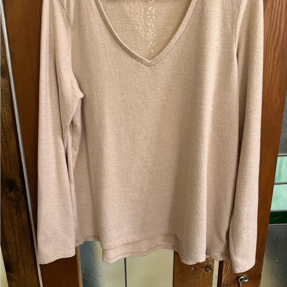 American Eagle Outfitters Light Pink V-Neck Long Sleeve Top